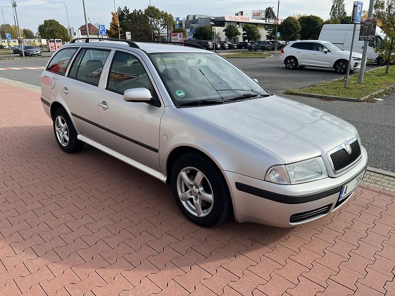 Škoda Octavia 1.9 TDi Tour - fotka 4 z 29