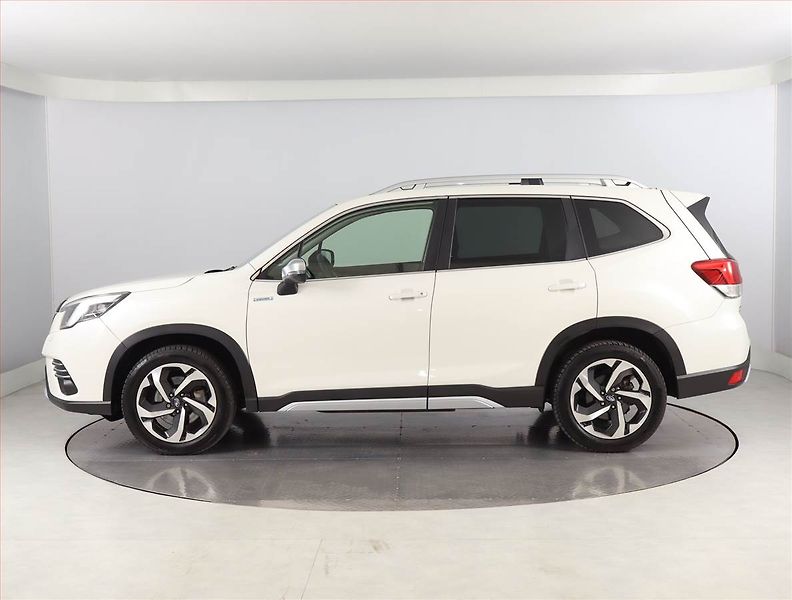 Subaru Forester (2023) 2.0 e-Boxer MHEV - fotka 3 z 29