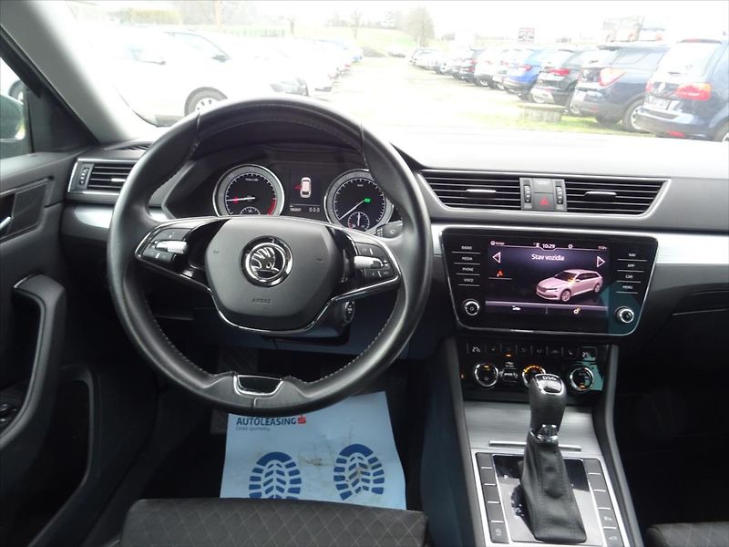 Škoda Superb 1,6 TDI 88 kW Automat - fotka 11 z 27