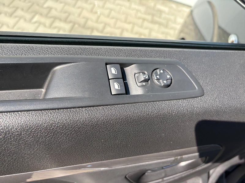 Toyota ProAce Verso 2,0 D-4D 8AT L2 Family Webasto - fotka 12 z 27