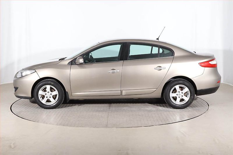 Renault Fluence (2010) 1.6 16V, Tempomat - fotka 3 z 19