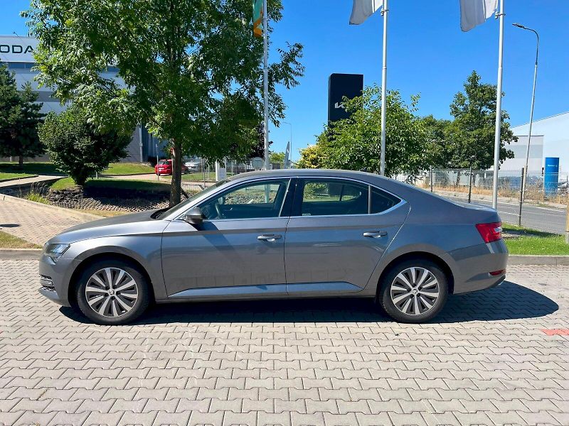 Škoda Superb (2022) STYLE 2.0TSI 206KW 4X4 DSG - fotka 16 z 23