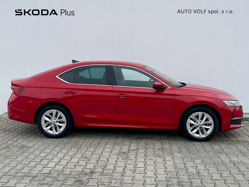 Škoda Octavia (2024) Liftback Top Selection1.5 TSI - fotka 9 z 35