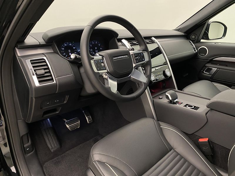 Land Rover Discovery P360 R-DYNAMIC SE AWD - fotka 24 z 42