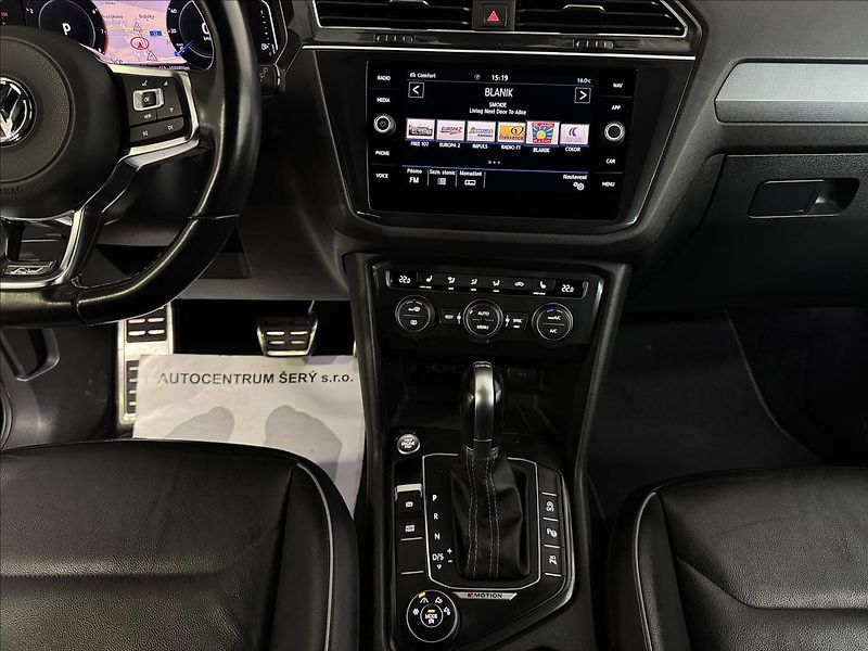 Volkswagen Tiguan Allspace 2.0TSI 140kW 4M FULL R-LINE - fotka 19 z 50