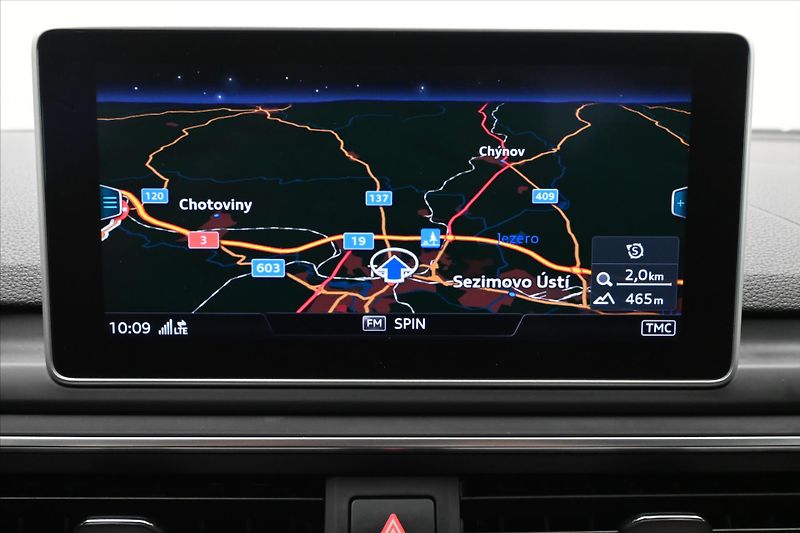 Audi A5 2,0 45TFSI 180kW 4x4 Sportback - fotka 19 z 31