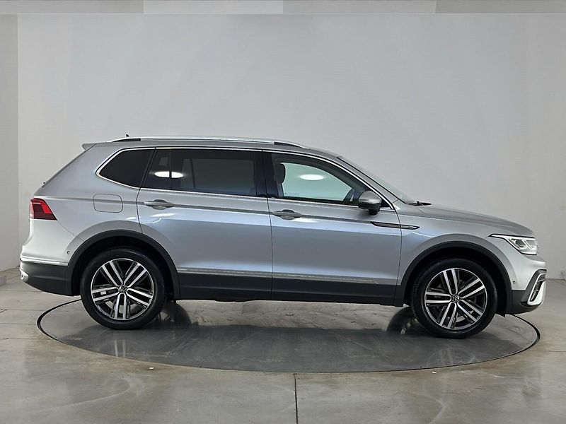 Volkswagen Tiguan Elegance 4MOT DSG - fotka 16 z 30