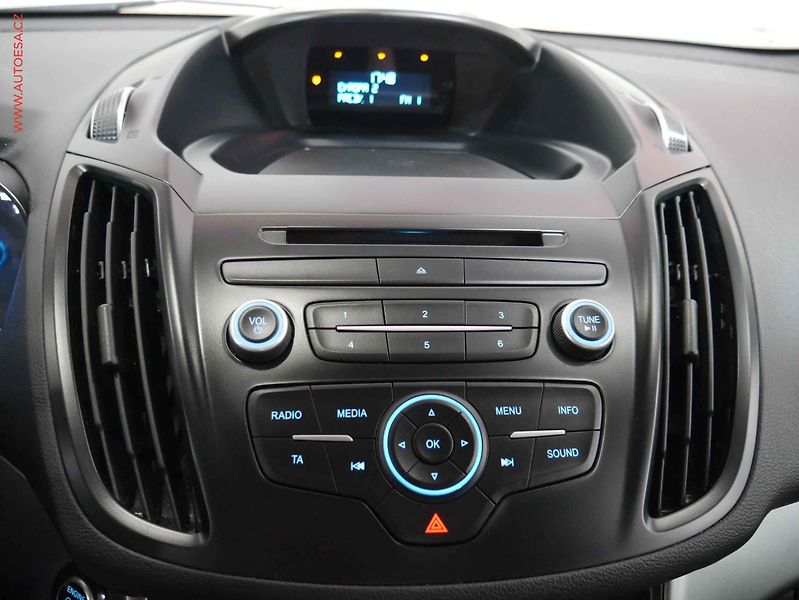 Ford Kuga (2016) 1.5 EB, Klima - fotka 14 z 17