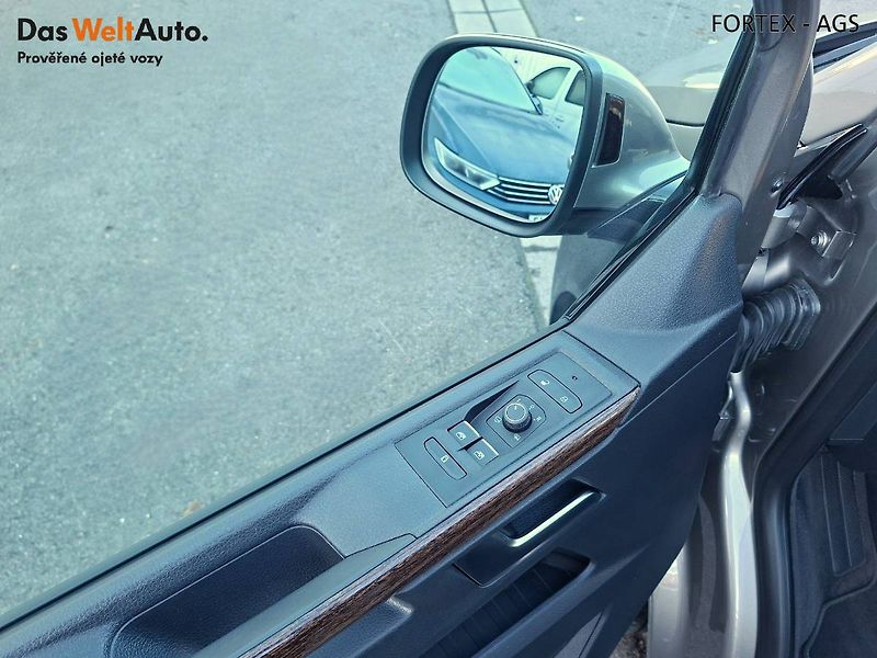 Volkswagen Multivan (2020) Highline,2.0 TDI,146kW,DSG,4Mo - fotka 19 z 31