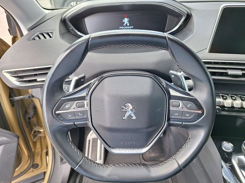 Peugeot 3008 (2017) ALLURE 1,6 BHDi 120k EAT6 - fotka 14 z 18