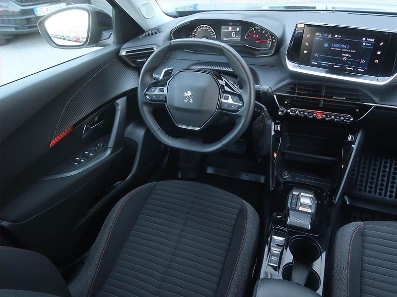 Peugeot 2008 (2022) Active Pack 1.2 PureTech - fotka 7 z 18