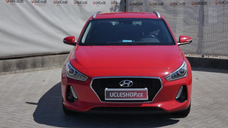 Hyundai i30 Kombi 1,0 T-GDI Trikolor - fotka 2 z 22
