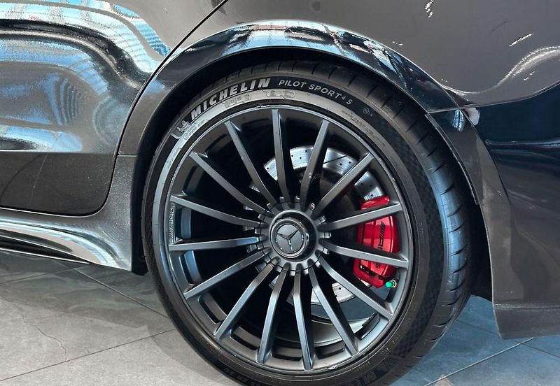 Mercedes-Benz AMG GT 63 4M Matrix 360k HuD Night - fotka 17 z 17