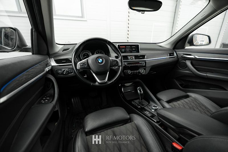 BMW X1 (2019) xDrive20d xLine - fotka 15 z 18