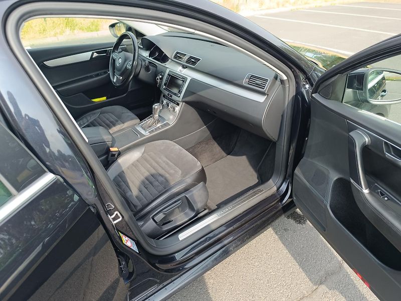 Volkswagen Passat (2013) VW Passat 2.0 TDI 4Motion DSG - fotka 12 z 32
