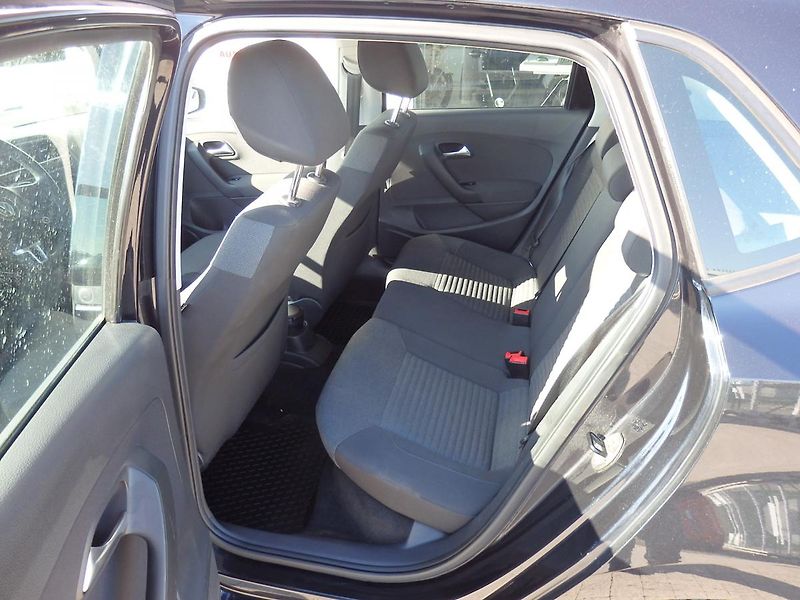 Volkswagen Polo 1.2 TSI 77 kW KLIMA, ESP - fotka 8 z 13