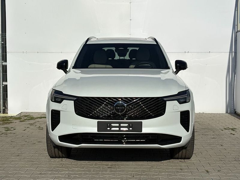 Volvo XC90 Plus Dark T8 299kW - fotka 3 z 25
