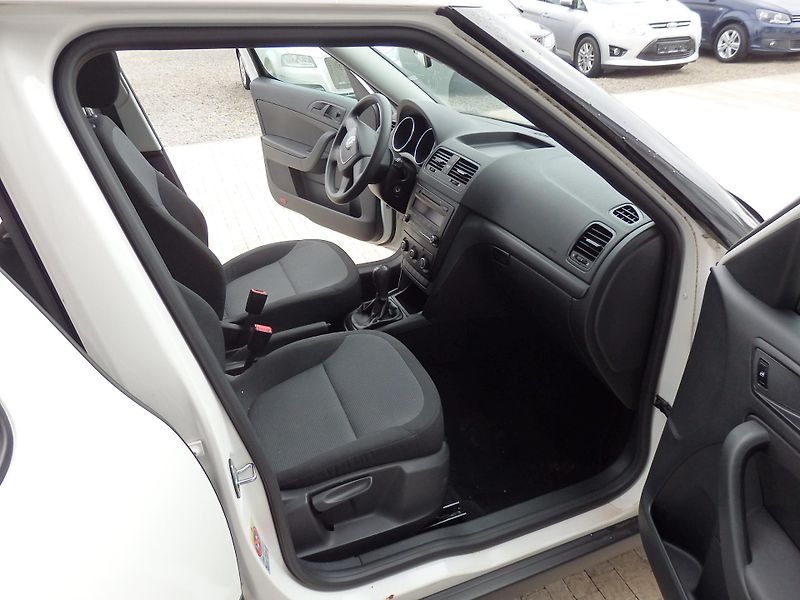 Škoda Yeti 1.2 TSI KLIMA, 8x AIRBAG - fotka 10 z 14