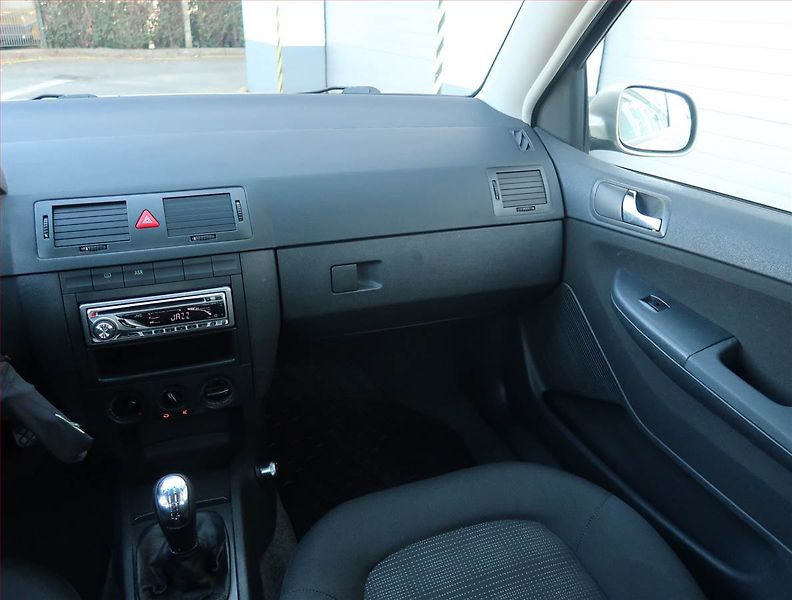 Škoda Fabia (2006) 1.2 12V, Serv.kniha, po STK - fotka 8 z 18