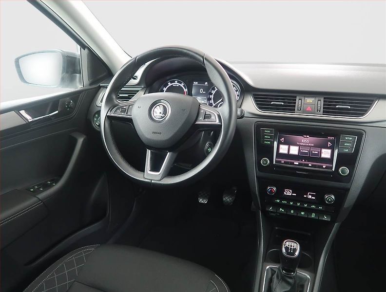 Škoda Rapid (2018) Spaceback 1.0 TSI, Bi-Xenony - fotka 7 z 14