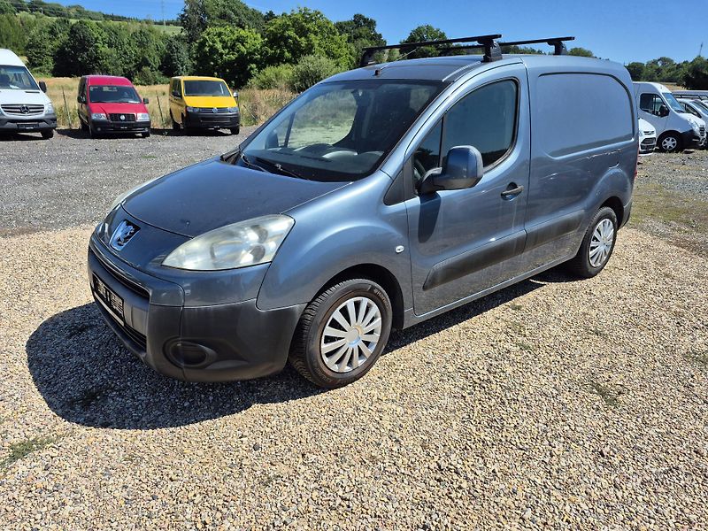 Peugeot Partner (2009) 1.6Hdi 3místa - fotka 1 z 24