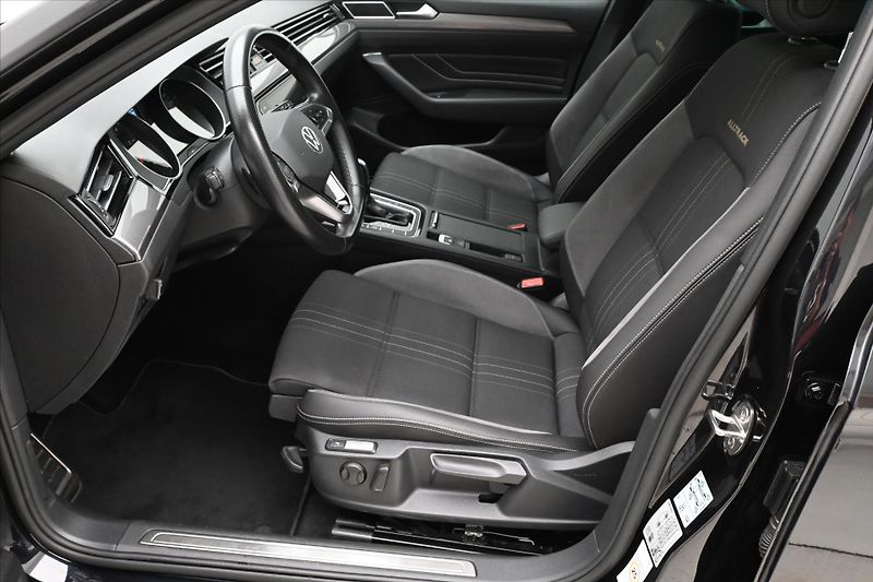 Volkswagen Passat 2,0 TDI 147kW Alltrack DSG 4Mo - fotka 13 z 32