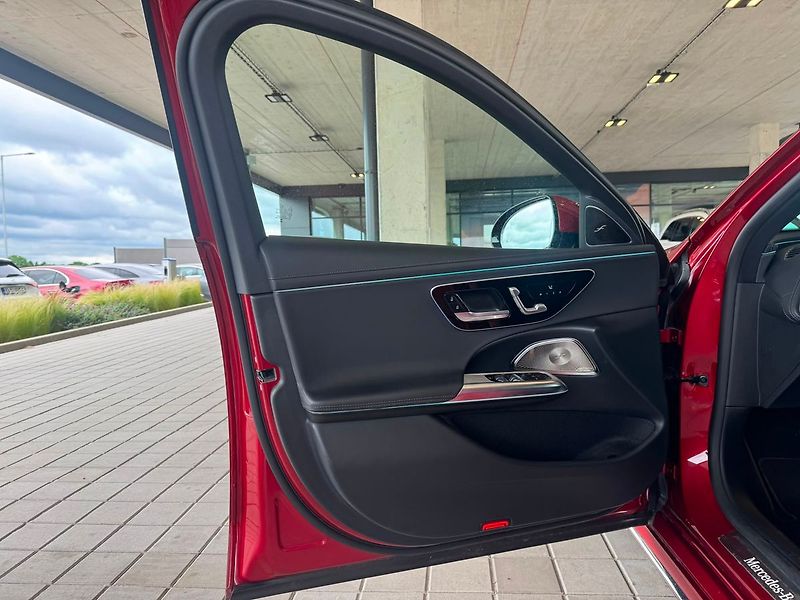 Mercedes-Benz Třídy E 220d 4M kombi - fotka 20 z 21