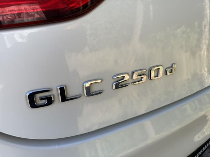 Mercedes-Benz GLC 250d 4MATIC, AMG PAKET, ČR - fotka 9 z 41