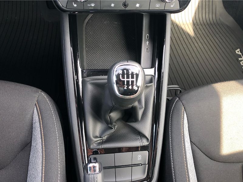 Škoda Scala 1.0 TSi SELECTION - fotka 22 z 28