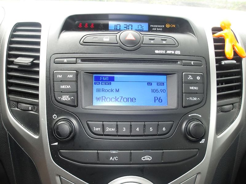 Hyundai ix20 1,6i 91kW NAJ.56000km !!! 1.MA - fotka 23 z 30