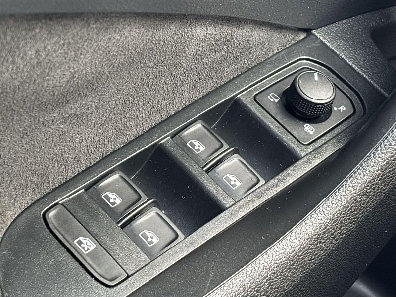 Škoda Scala (2024) 1.0 TSI Drive - fotka 16 z 31