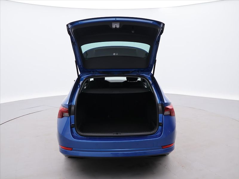 Škoda Octavia 2,0 TDI 110kW DSG Matrix DPH - fotka 9 z 30