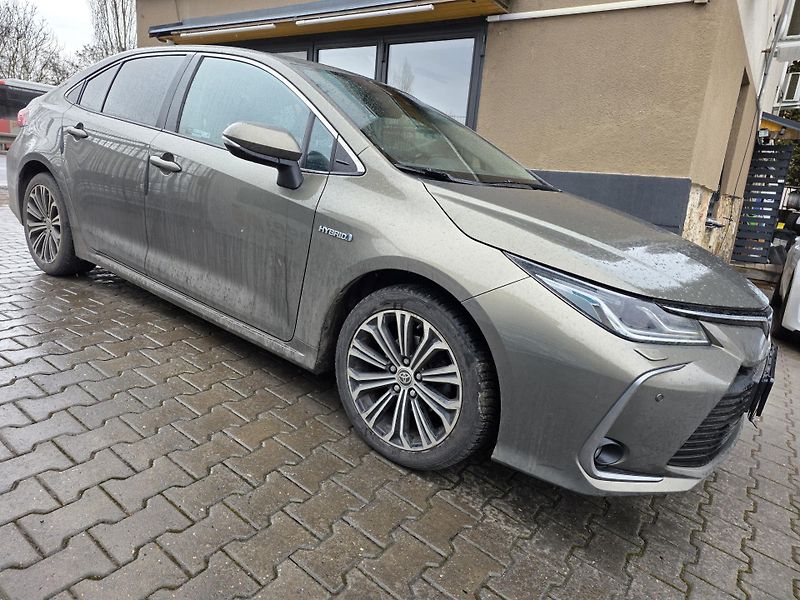 Toyota Corolla 1.8-HYBRID-AUTOMAT-NAVI-KAMERA - fotka 5 z 14