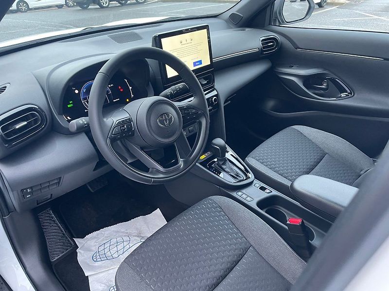 Toyota Yaris Cross MY25 1.5 TNGA HEV - fotka 14 z 28