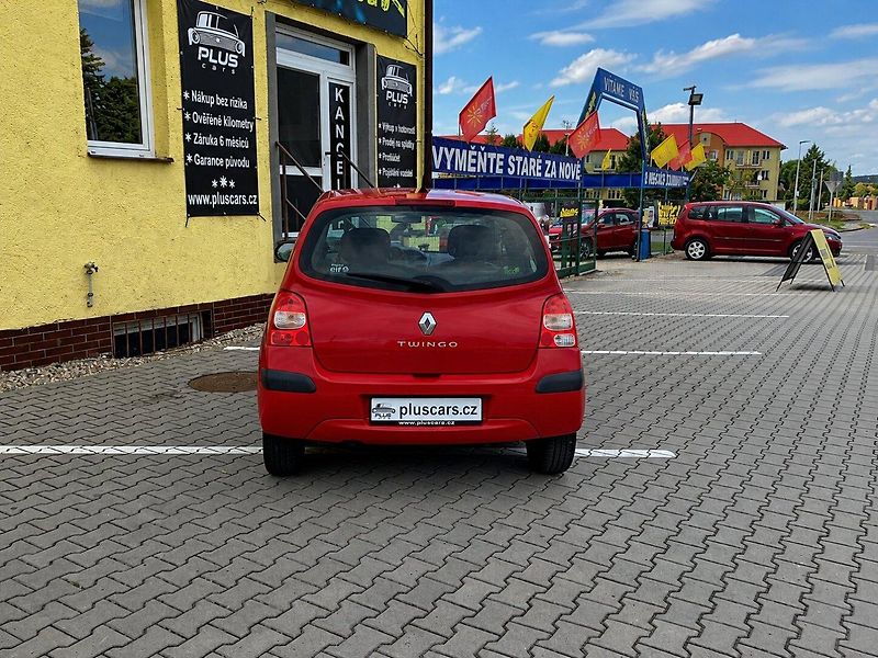 Renault Twingo 1,2i (43kW)*STK DO 8/2028* - fotka 4 z 13