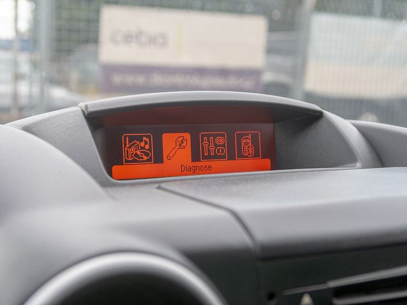 Peugeot Partner (2017) 1.6HDI 73KW – GRIP CONTROL - fotka 21 z 42