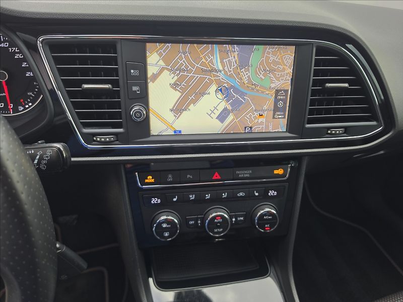 Seat Leon 1,4 TSi 92KW FR LED NAVI KŮŽE - fotka 19 z 49