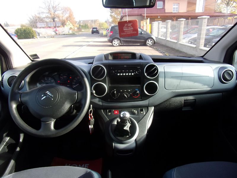 Citroën Berlingo (2009) 1,6i KLIMA VÝHŘEV  - fotka 18 z 31