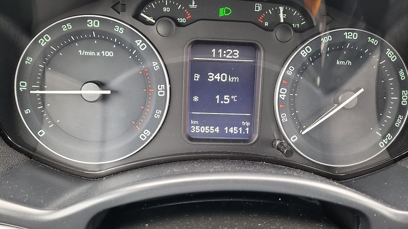 Škoda Octavia 2.0TDI 103 KW BMM - fotka 20 z 20