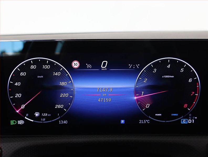Mercedes-Benz Třídy A (2023) A 180 - fotka 11 z 20