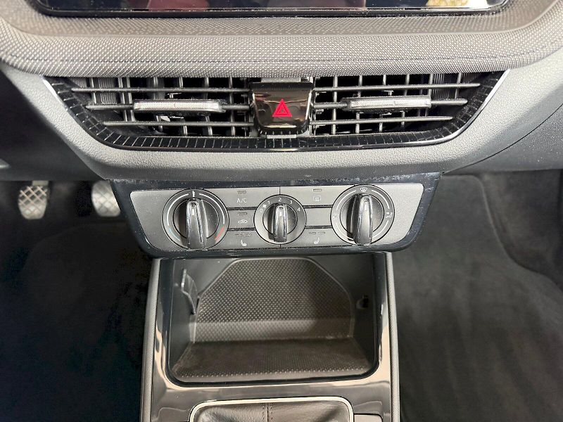 Škoda Fabia (2025) Selection 1.0 MPI / 59 kW M5 - fotka 15 z 26