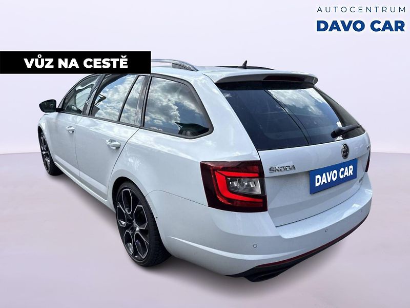 Škoda Octavia 2,0 TSI RS245 180kW DSG Perleť - fotka 3 z 12