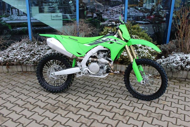 Kawasaki KX 450 F (2025) 2025 SLEVA - fotka 3 z 6