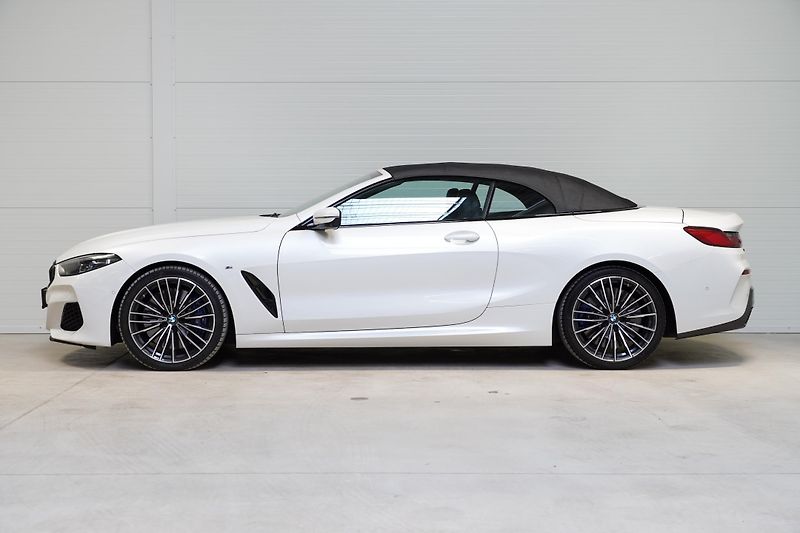 BMW Řada 8 BMW 850i Xdrive cabrio - fotka 8 z 44