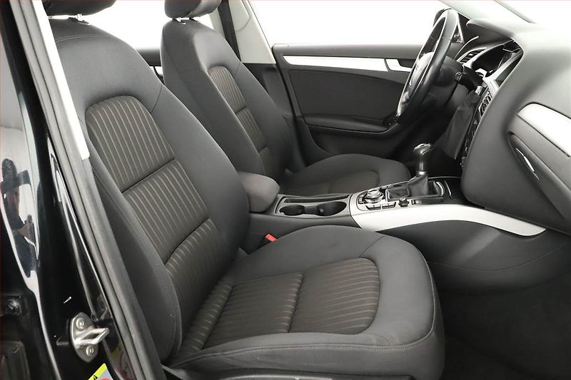 Audi A4 (2011) 2.0 TDI, Navi, Tempomat - fotka 7 z 16