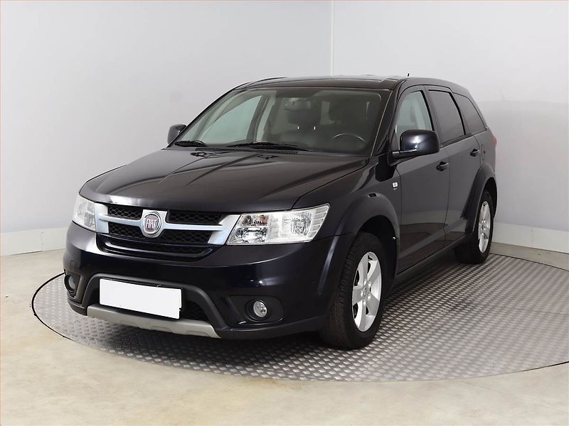 Fiat Freemont (2011) 2.0 MultiJet, 7 míst, Tempomat - fotka 2 z 16