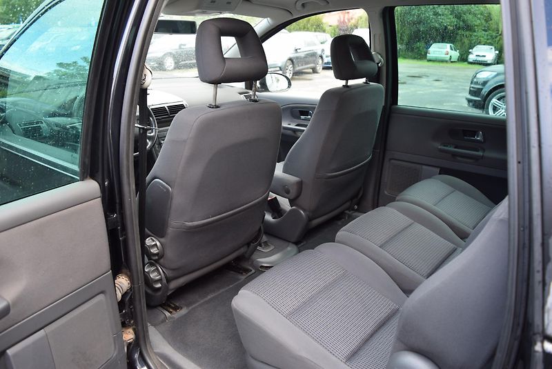 Volkswagen Sharan (2009) 1.9TDI 85kw 4MOTION BUSINESS  - fotka 16 z 43