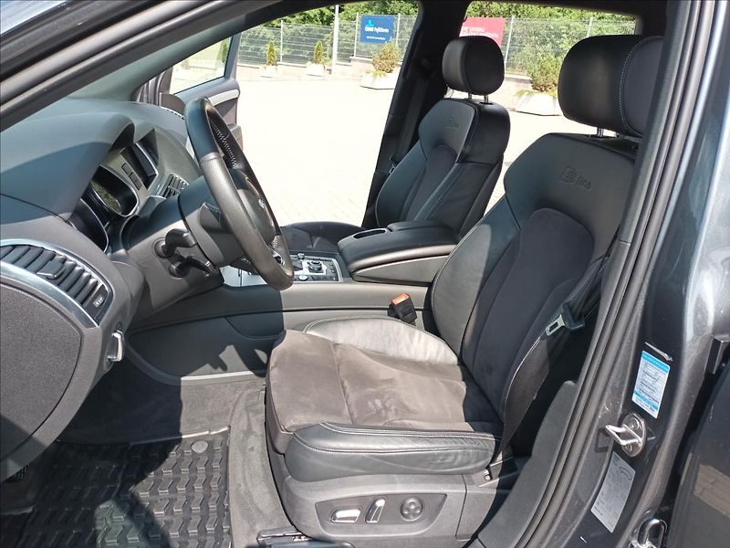 Audi Q7 3,0 TDI,150KW,ČR,S-LINE,TAŽNÉ, - fotka 14 z 41