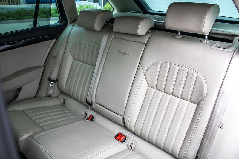 Škoda Superb Laurin Klement - fotka 42 z 44