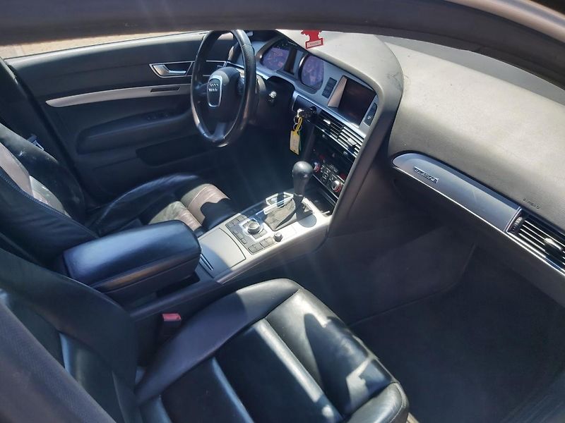Audi A6 (2005) 3,2 Avant Quatro - fotka 23 z 36